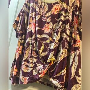NWOT HYBA floral workout top for women 3X